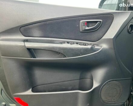 Зеленый Хендай Туксон, объемом двигателя 2 л и пробегом 223 тыс. км за 8540 $, фото 15 на Automoto.ua