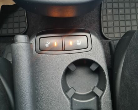 Зелений Хендай Туксон, об'ємом двигуна 2 л та пробігом 149 тис. км за 9900 $, фото 6 на Automoto.ua