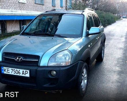 Зелений Хендай Туксон, об'ємом двигуна 2 л та пробігом 227 тис. км за 7800 $, фото 10 на Automoto.ua