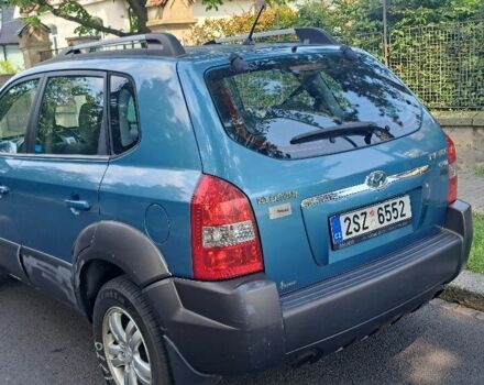 Зеленый Хендай Туксон, объемом двигателя 0 л и пробегом 250 тыс. км за 4000 $, фото 4 на Automoto.ua