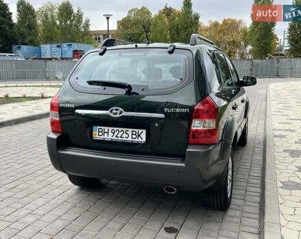 Зеленый Хендай Туксон, объемом двигателя 2 л и пробегом 82 тыс. км за 9950 $, фото 25 на Automoto.ua