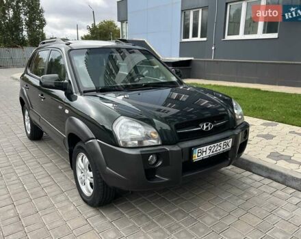 Зеленый Хендай Туксон, объемом двигателя 2 л и пробегом 82 тыс. км за 9950 $, фото 66 на Automoto.ua