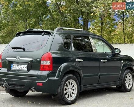 Зеленый Хендай Туксон, объемом двигателя 2.66 л и пробегом 313 тыс. км за 6500 $, фото 37 на Automoto.ua