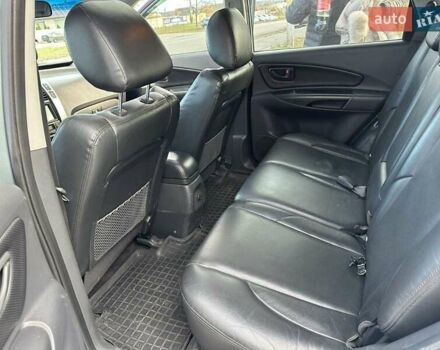 Зеленый Хендай Туксон, объемом двигателя 1.98 л и пробегом 168 тыс. км за 8800 $, фото 36 на Automoto.ua