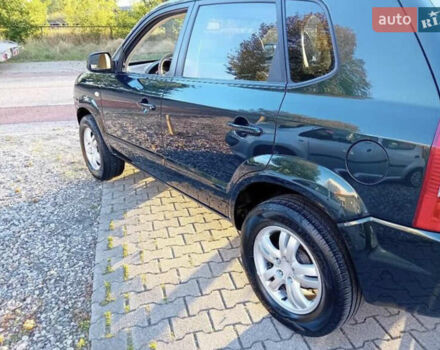 Зеленый Хендай Туксон, объемом двигателя 2 л и пробегом 183 тыс. км за 8900 $, фото 15 на Automoto.ua