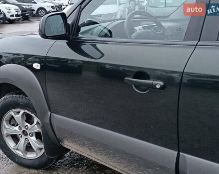 Зеленый Хендай Туксон, объемом двигателя 2 л и пробегом 223 тыс. км за 7290 $, фото 16 на Automoto.ua