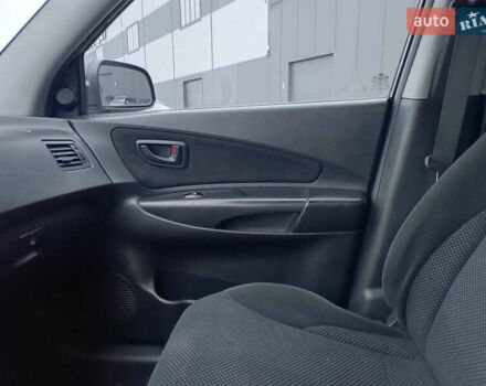 Зеленый Хендай Туксон, объемом двигателя 2 л и пробегом 223 тыс. км за 7290 $, фото 27 на Automoto.ua