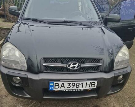 Зеленый Хендай Туксон, объемом двигателя 2 л и пробегом 228 тыс. км за 6500 $, фото 5 на Automoto.ua