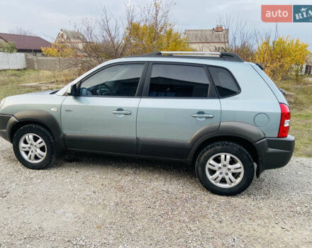 Зеленый Хендай Туксон, объемом двигателя 0 л и пробегом 109 тыс. км за 9500 $, фото 4 на Automoto.ua