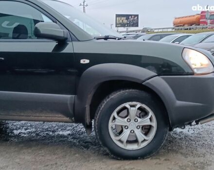 Зеленый Хендай Туксон, объемом двигателя 2 л и пробегом 223 тыс. км за 7290 $, фото 12 на Automoto.ua