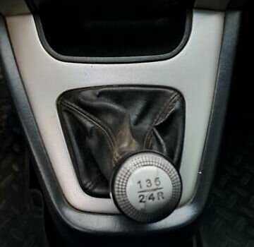 Зелений Хендай Туксон, об'ємом двигуна 1.98 л та пробігом 294 тис. км за 5500 $, фото 13 на Automoto.ua