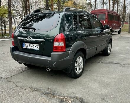 Зеленый Хендай Туксон, объемом двигателя 2.7 л и пробегом 201 тыс. км за 8400 $, фото 4 на Automoto.ua