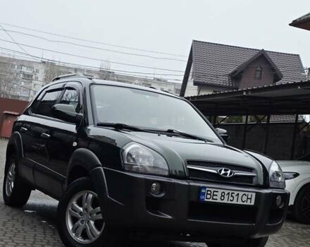 Зеленый Хендай Туксон, объемом двигателя 1.98 л и пробегом 178 тыс. км за 8900 $, фото 2 на Automoto.ua