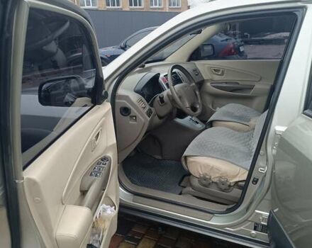 Зелений Хендай Туксон, об'ємом двигуна 1.98 л та пробігом 132 тис. км за 8300 $, фото 2 на Automoto.ua