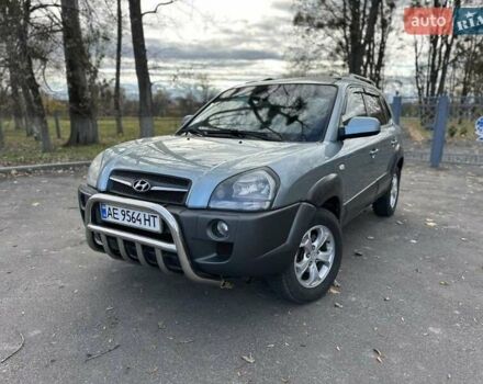 Зеленый Хендай Туксон, объемом двигателя 1.98 л и пробегом 168 тыс. км за 8800 $, фото 19 на Automoto.ua