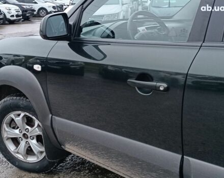 Зеленый Хендай Туксон, объемом двигателя 2 л и пробегом 223 тыс. км за 7290 $, фото 16 на Automoto.ua