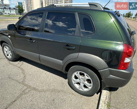 Зелений Хендай Туксон, об'ємом двигуна 2.7 л та пробігом 187 тис. км за 8499 $, фото 3 на Automoto.ua