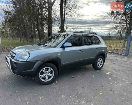 Зеленый Хендай Туксон, объемом двигателя 1.98 л и пробегом 168 тыс. км за 8800 $, фото 15 на Automoto.ua