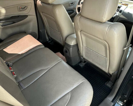 Зелений Хендай Туксон, об'ємом двигуна 2.7 л та пробігом 187 тис. км за 8499 $, фото 2 на Automoto.ua