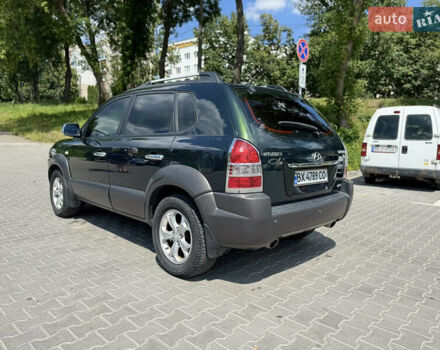 Зеленый Хендай Туксон, объемом двигателя 2.66 л и пробегом 200 тыс. км за 8199 $, фото 6 на Automoto.ua