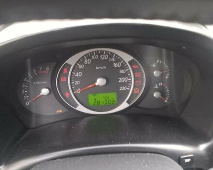 Зелений Хендай Туксон, об'ємом двигуна 1.99 л та пробігом 281 тис. км за 8500 $, фото 5 на Automoto.ua