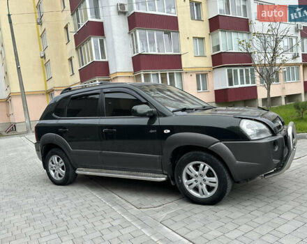 Зеленый Хендай Туксон, объемом двигателя 2 л и пробегом 140 тыс. км за 8100 $, фото 9 на Automoto.ua