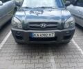 Зеленый Хендай Туксон, объемом двигателя 1.98 л и пробегом 270 тыс. км за 8100 $, фото 2 на Automoto.ua