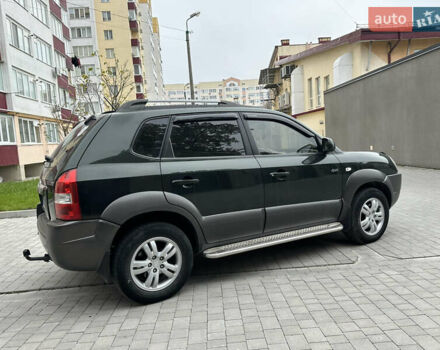 Зеленый Хендай Туксон, объемом двигателя 2 л и пробегом 140 тыс. км за 8100 $, фото 17 на Automoto.ua