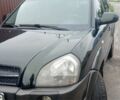 Зеленый Хендай Туксон, объемом двигателя 2 л и пробегом 190 тыс. км за 7500 $, фото 2 на Automoto.ua