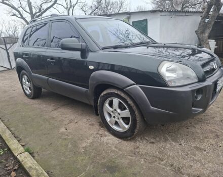 Зеленый Хендай Туксон, объемом двигателя 2 л и пробегом 228 тыс. км за 6500 $, фото 1 на Automoto.ua