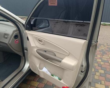 Зелений Хендай Туксон, об'ємом двигуна 1.98 л та пробігом 132 тис. км за 8300 $, фото 5 на Automoto.ua