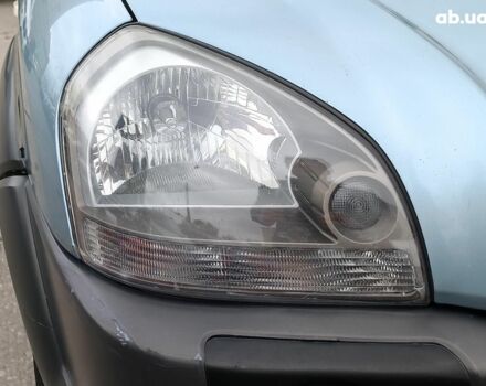 Зеленый Хендай Туксон, объемом двигателя 2 л и пробегом 314 тыс. км за 7790 $, фото 5 на Automoto.ua