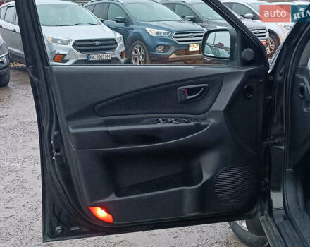 Зеленый Хендай Туксон, объемом двигателя 2 л и пробегом 223 тыс. км за 7290 $, фото 17 на Automoto.ua