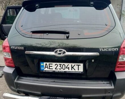 Зеленый Хендай Туксон, объемом двигателя 2 л и пробегом 108 тыс. км за 8700 $, фото 30 на Automoto.ua