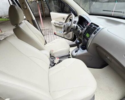 Зеленый Хендай Туксон, объемом двигателя 1.98 л и пробегом 178 тыс. км за 8900 $, фото 32 на Automoto.ua