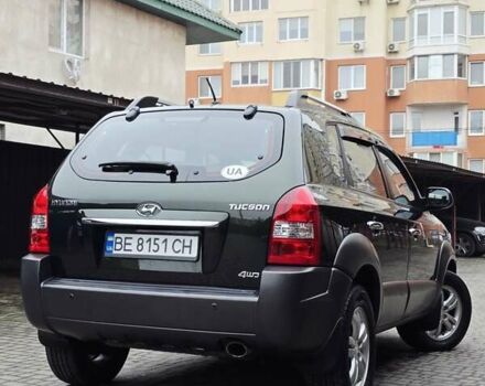 Зеленый Хендай Туксон, объемом двигателя 1.98 л и пробегом 178 тыс. км за 8900 $, фото 18 на Automoto.ua