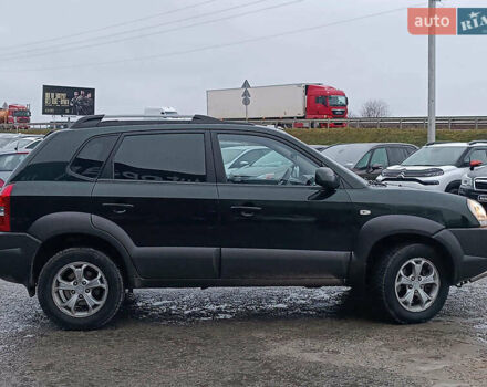 Зеленый Хендай Туксон, объемом двигателя 2 л и пробегом 223 тыс. км за 7290 $, фото 13 на Automoto.ua