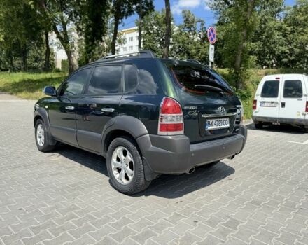 Зеленый Хендай Туксон, объемом двигателя 2.7 л и пробегом 200 тыс. км за 8500 $, фото 4 на Automoto.ua