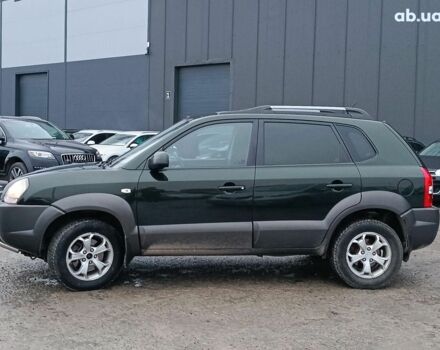 Зеленый Хендай Туксон, объемом двигателя 2 л и пробегом 223 тыс. км за 7290 $, фото 2 на Automoto.ua