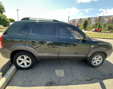 Хендай Туксон 2008 в Черкассах на Automoto.ua Зеленый Хендай Туксон, объемом двигателя 2.7 л и пробегом 187 тыс. км за 8400 $, фото 1 на Automoto.ua