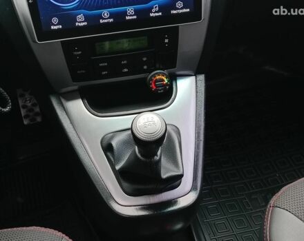 Хендай Туксон 2011 у Харкові на Automoto.ua Зелений Хендай Туксон, об'ємом двигуна 2 л та пробігом 146 тис. км за 10990 $, фото 15 на Automoto.ua