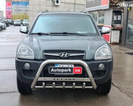 Хендай Туксон 2011 у Харкові на Automoto.ua Зелений Хендай Туксон, об'ємом двигуна 2 л та пробігом 146 тис. км за 10990 $, фото 1 на Automoto.ua