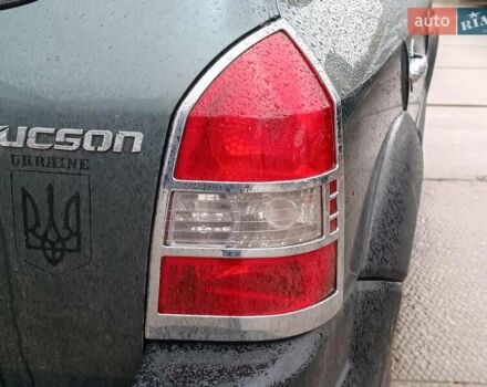 Зеленый Хендай Туксон, объемом двигателя 2 л и пробегом 146 тыс. км за 9890 $, фото 8 на Automoto.ua
