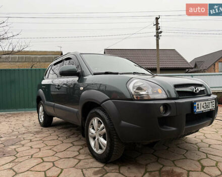 Зелений Хендай Туксон, об'ємом двигуна 2 л та пробігом 65 тис. км за 12250 $, фото 1 на Automoto.ua