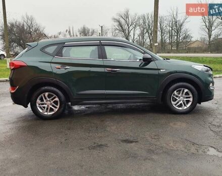Зеленый Хендай Туксон, объемом двигателя 2 л и пробегом 213 тыс. км за 17900 $, фото 7 на Automoto.ua