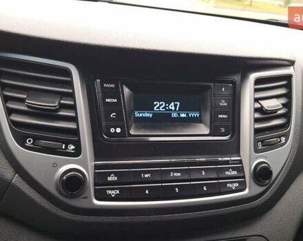 Зелений Хендай Туксон, об'ємом двигуна 2 л та пробігом 218 тис. км за 16999 $, фото 32 на Automoto.ua