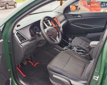 Зеленый Хендай Туксон, объемом двигателя 2 л и пробегом 213 тыс. км за 17900 $, фото 17 на Automoto.ua