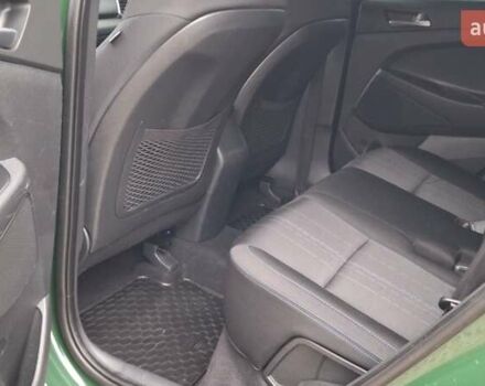 Зелений Хендай Туксон, об'ємом двигуна 2 л та пробігом 218 тис. км за 16999 $, фото 16 на Automoto.ua