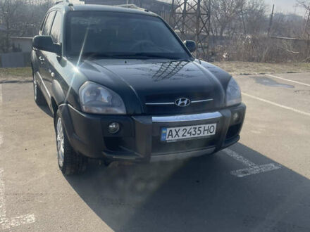 Хендай Туксон 2006 в Харькове на Automoto.ua Зеленый Хендай Туксон, объемом двигателя 1.98 л и пробегом 297 тыс. км за 8200 $, фото 1 на Automoto.ua