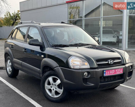 Хендай Туксон 2006 в Полтаве на Automoto.ua Зеленый Хендай Туксон, объемом двигателя 2 л и пробегом 221 тыс. км за 8299 $, фото 1 на Automoto.ua